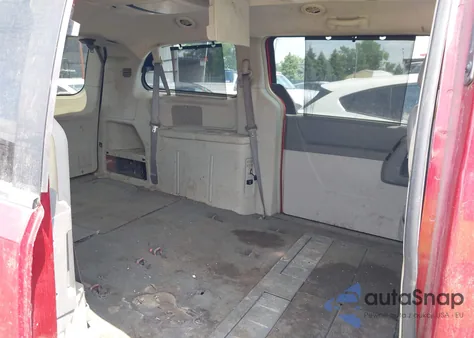 2010 Chrysler Town & Country Touring from USA, damaged, VIN 2A4RR5D17AR109036